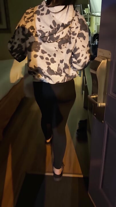 호텔 초대와 위험한 섹스