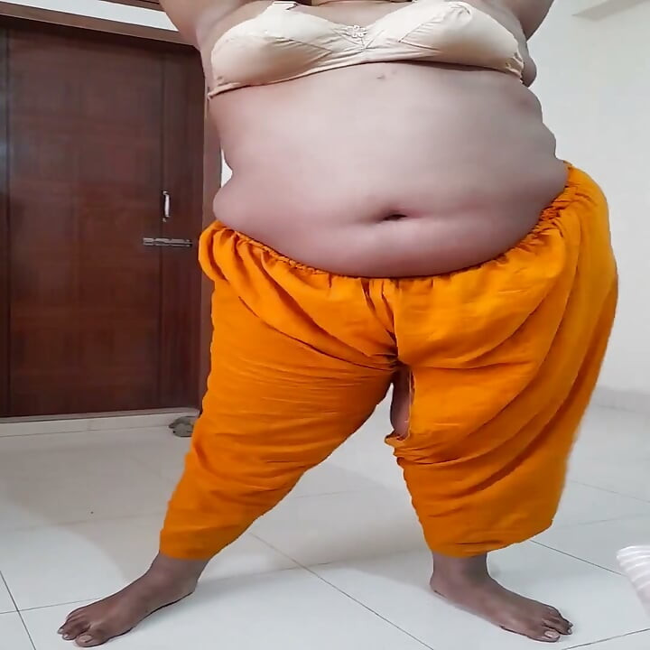 India caliente abuela de 60 años follada por nieto de 18 años