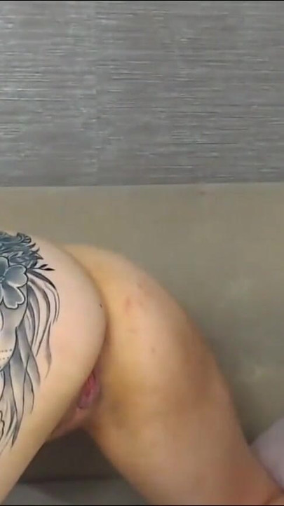 Amatur Colombia mengongkek jiran mudanya | Klip 2