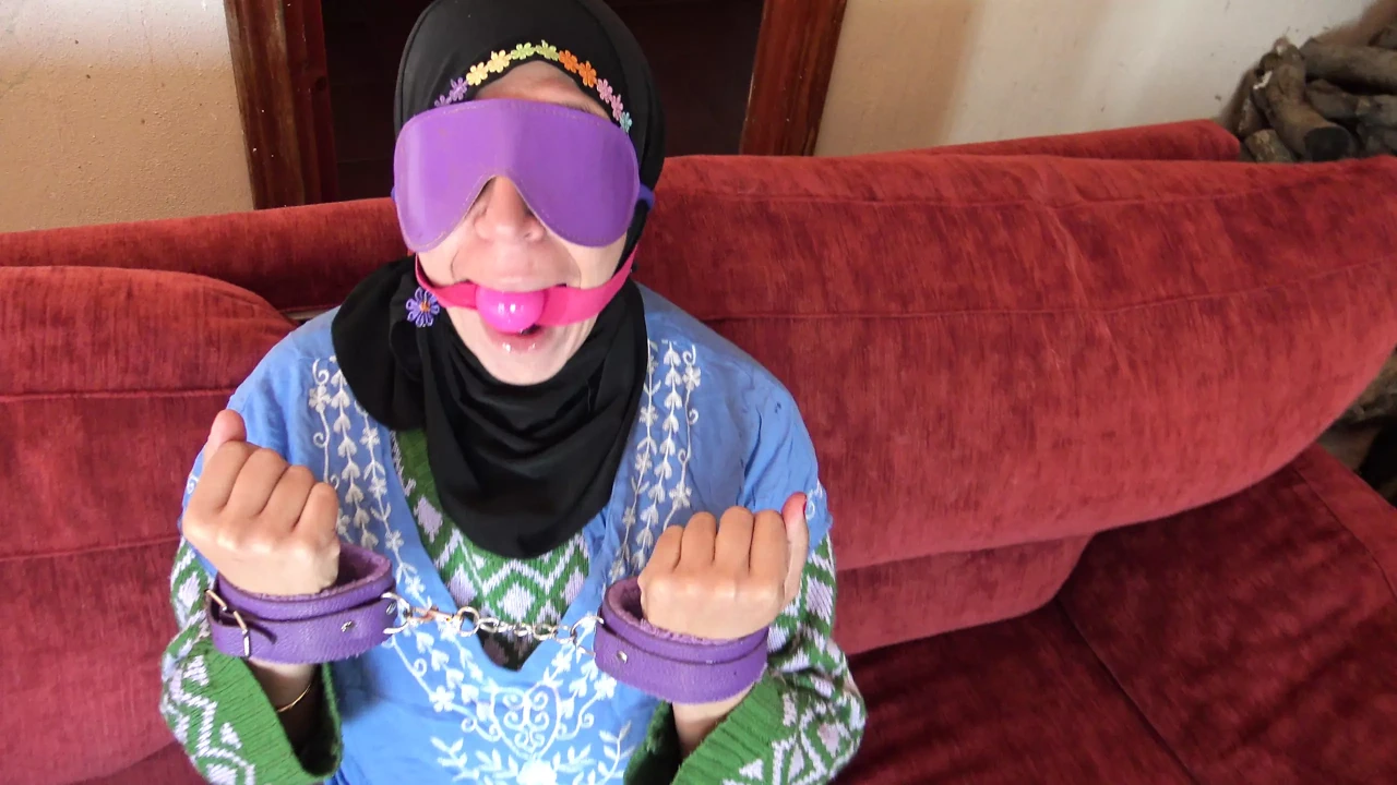 土耳其清洁女工在伦敦被她的英国老板羞辱