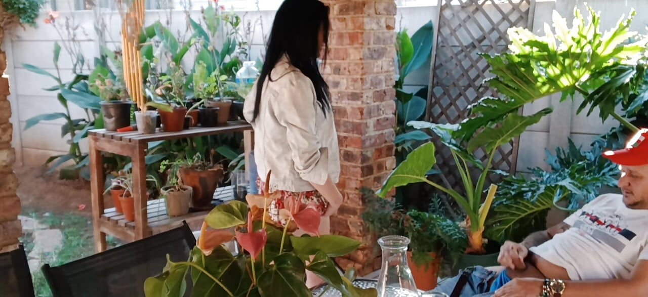 Υπαίθρια διασκέδαση με την πρόστυχη γυναίκα των γειτόνων μου