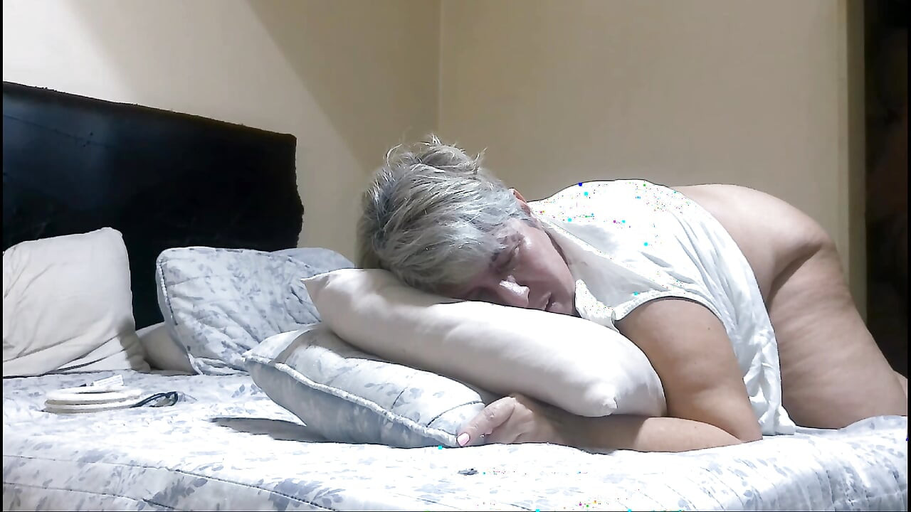 I want to record my husband eating another woman's pussy, do you dare?