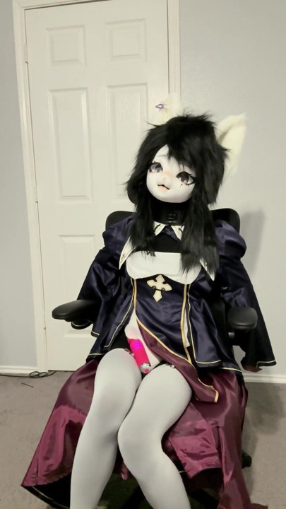 Furry Kigurumi Vibrating and Breathplay Collar | Clip 1