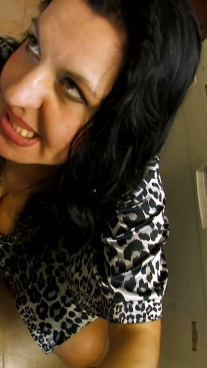 MIlf get fucked hardcore in the Kitchen – she loves to cum many times | Clip 1