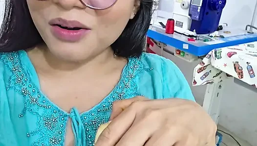 Hungry in the kitchen: Sexy snack with apple and my favorite toy