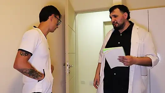 Threesome dengan wanita hamil panas