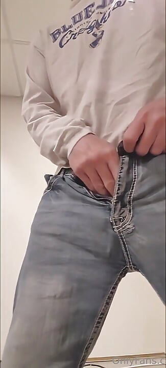 Measuring Big Cock Causes Accidental Cumshot