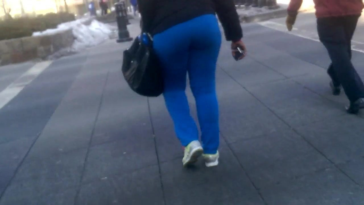 Thick jamaican stance