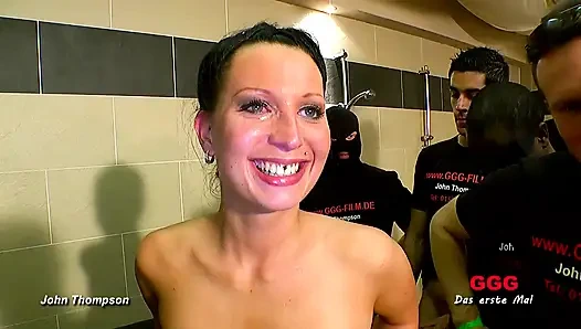 Lexa Velvet Sehnt Sich Nach Spermaschlucken-gangbang