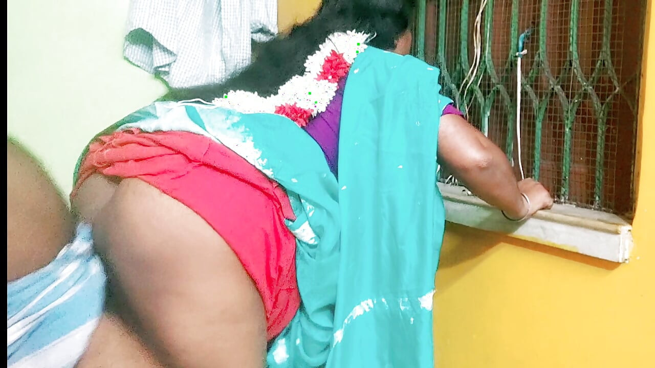 Femei mature tamil futute de vecinul ei apropiat.