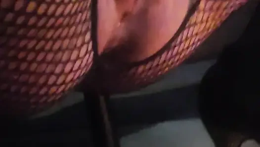 Sulu sidikli amcık mastürbasyon yapıyor ve gerçekten sert fışkırtıyor