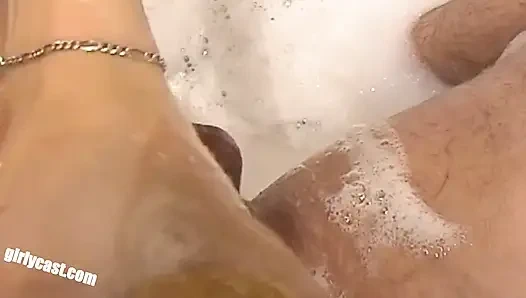 Nina private xxx lagi asik mandi