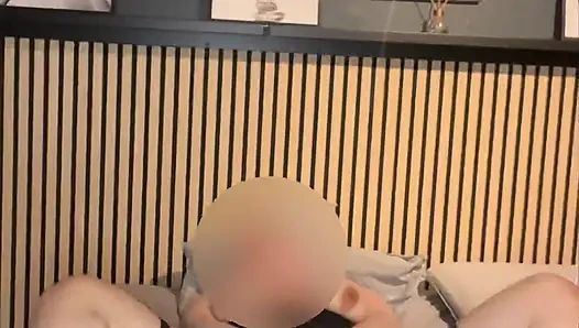 Wenn Sie allein zu hause sind und einfach mit Ihrem dildo spielen möchten.