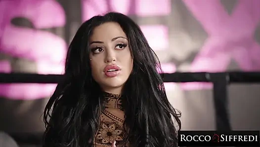 Rocco siffredi - isabella angelina iki dev yarakla sikiliyor