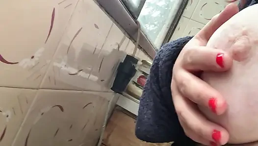 Do you like red nails