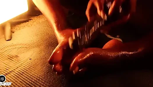 Lolla Black XXX, чернокожие пальцы ног и подошвы