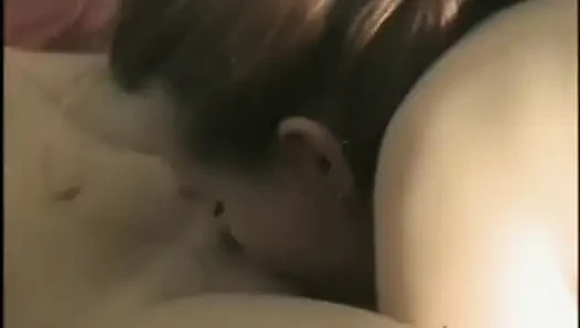Dua cewek seksi saling muasin memek satu sama lain