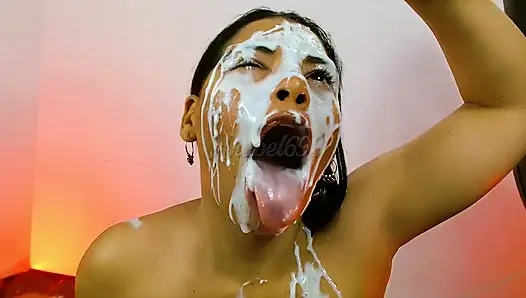 Riesige natürliche Brüste