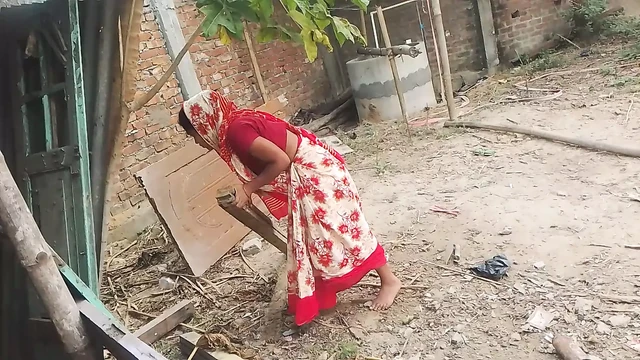 INDIAN VILLAGE HOT GIRL RUKIA SEX IN HOME