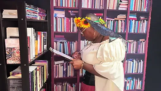 Library Fairys lesbischer vorzug - cliff media productions