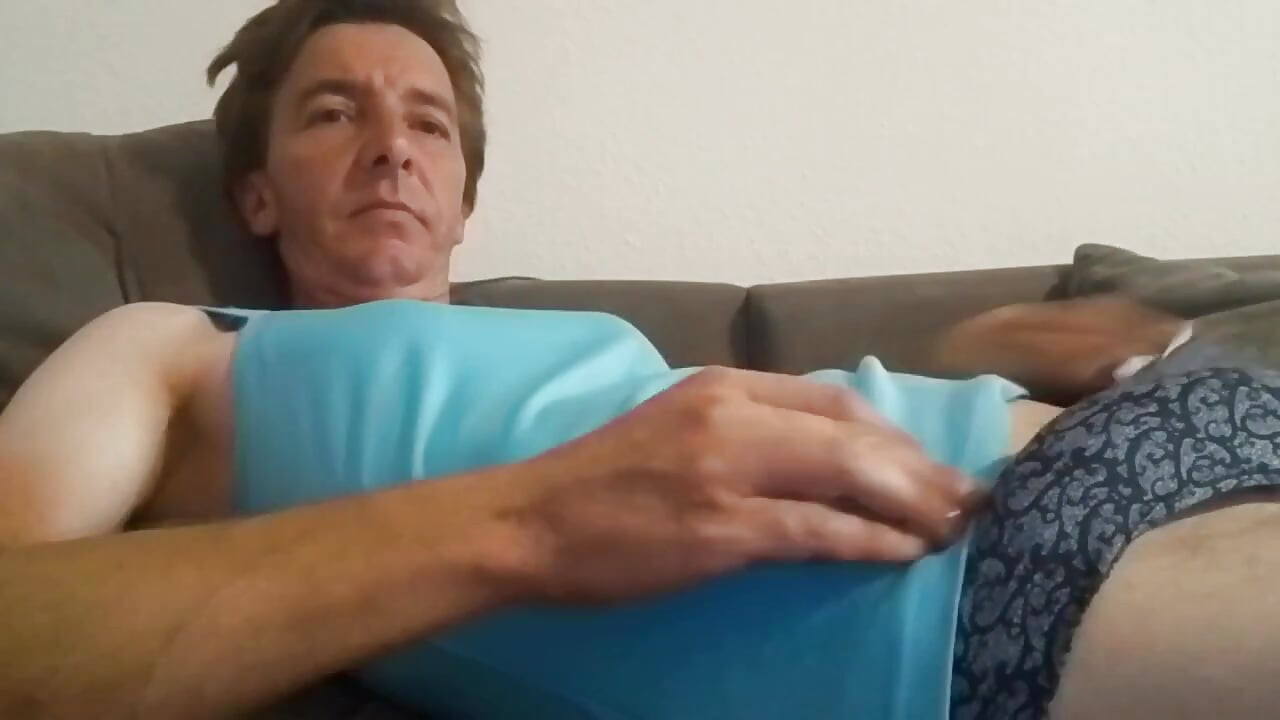 Lars Damberger Cums in a Glass of Water