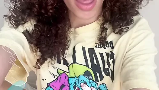 Goddess Chi offers u her squirt
