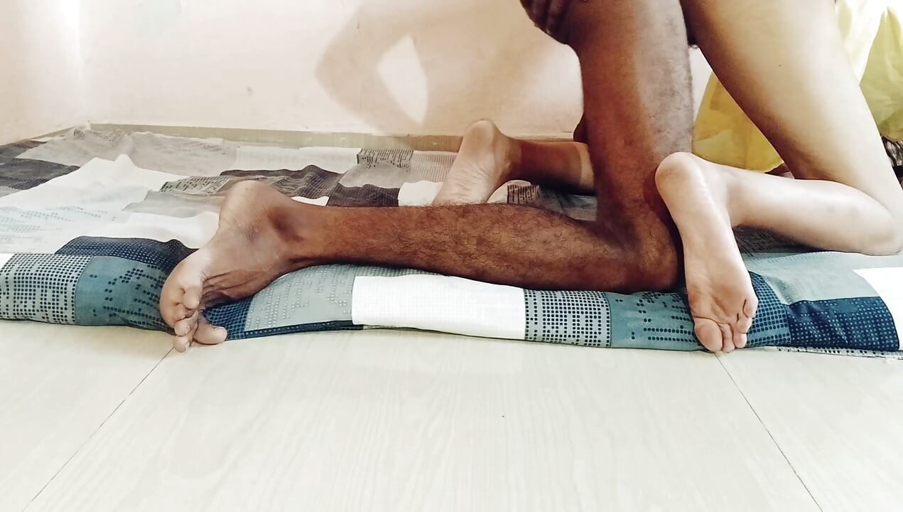 핫한 커플이 호텔 방을 공유하면 어떻게 될까요?