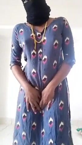 斯威塔泰米尔人妻裸体表演 |剪辑 1