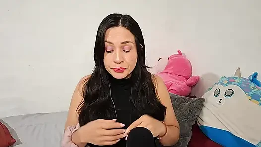 Ролевая игра ASMR, твоя подруга обрезает тебе волосы