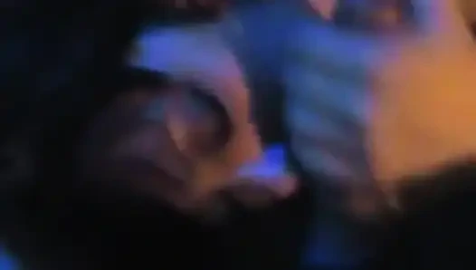 Dövmeli gıdıklıyor mike'ın gırtlağına kadar alıyor