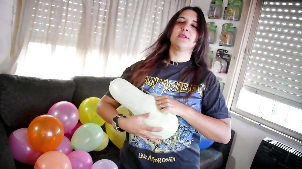 Metal Girl Pop All Balloons Before Party - Bunny Looner