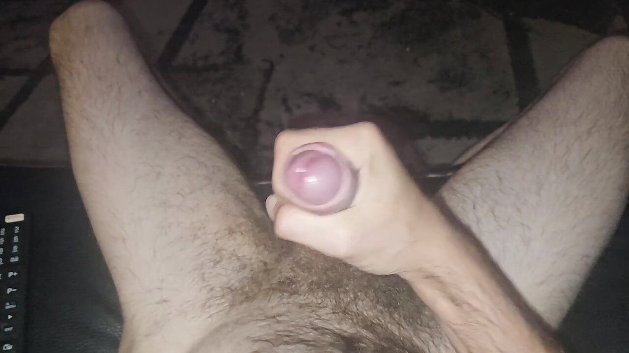 Gioco con il mio grosso cazzo duro