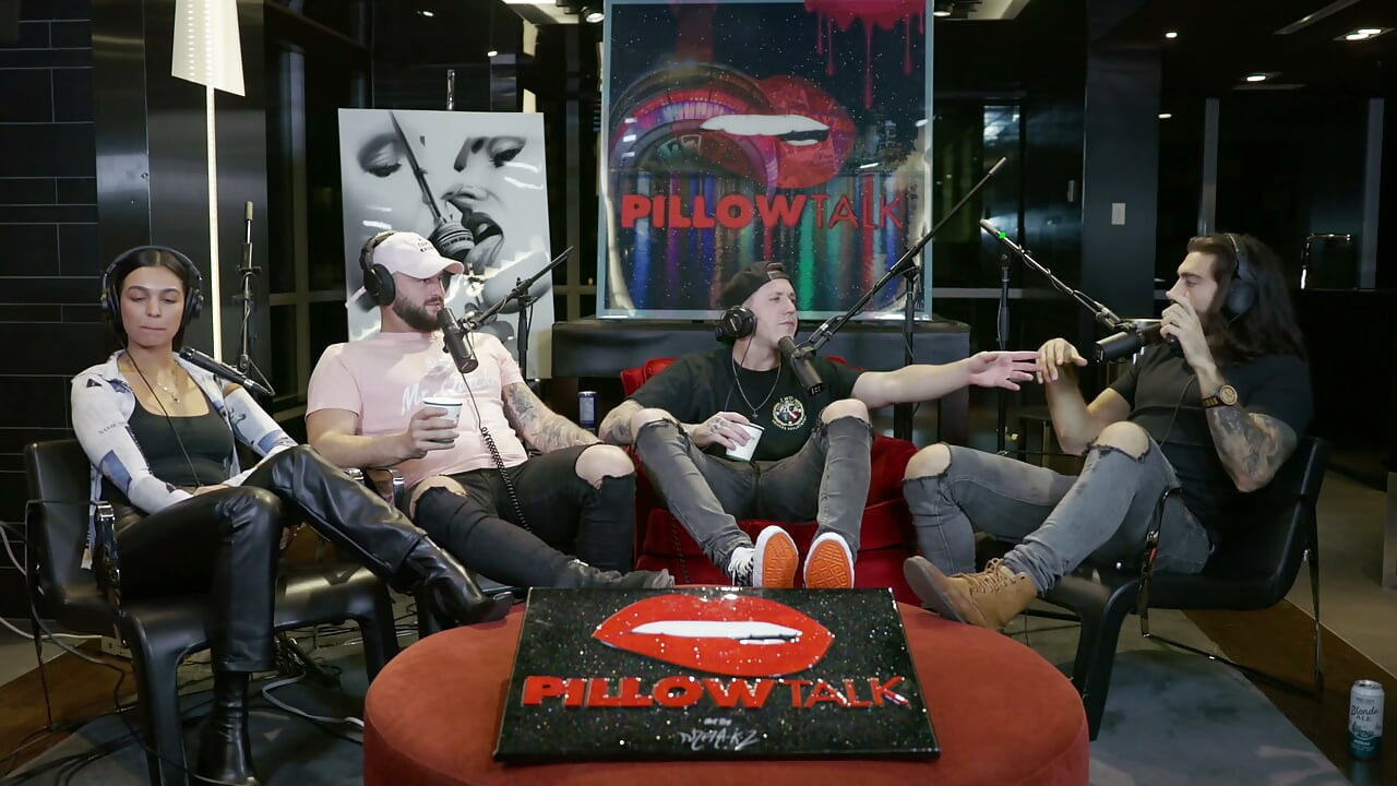 Elias Theodorou vždy dominuje v posteli!