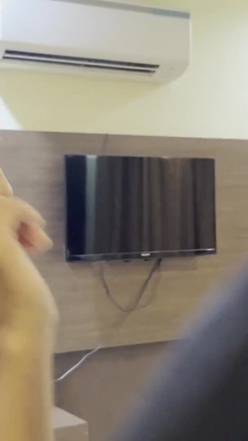 Momento sbalorditoe di "Un amico ha fatto l'impostazione della sua fidanzata con il suo amico"