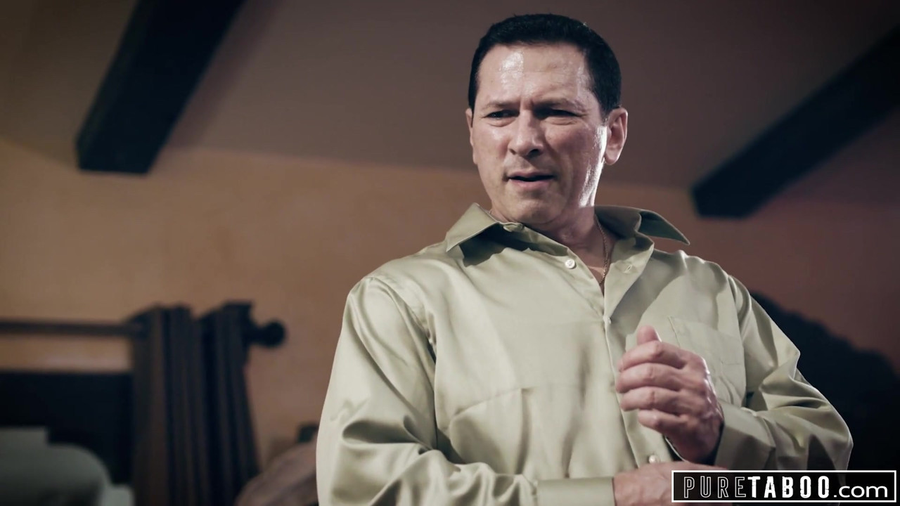 純粋なタブー嫉妬深い息子が継父を誘惑するために継母を誘惑する