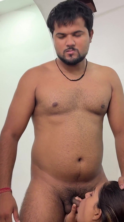 Dost Ki Biwi Akele Me Mil Gayi Usko Pakad Kar Khub Pela | Clip 1