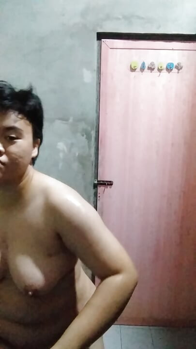 Asian teen get a lat night shower but it make her more horny