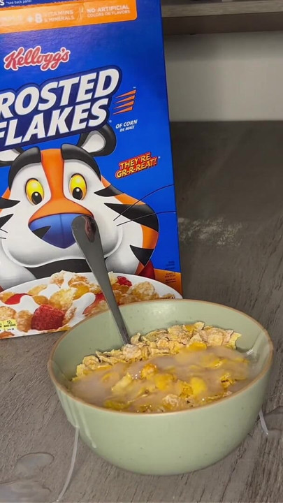 Frosted Flakes Get More Frosted With 12+ Ropes of Cum | Clip 1