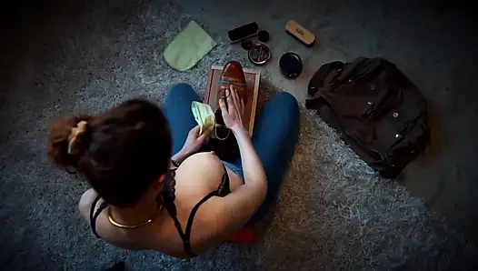 Sexy Shoe Shine