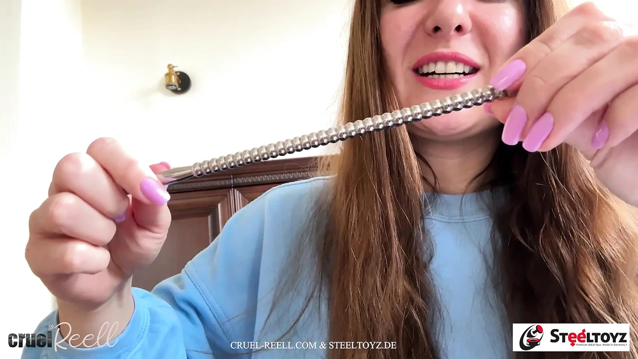 Cruel Reell 解释由 Steeltoyz 制作的鸡巴之夜版和 Wavy 尿道塞