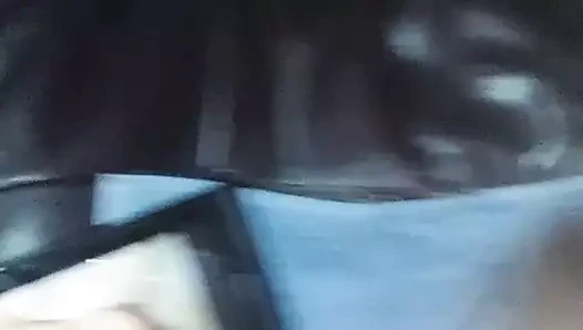 Brian surewood sikini yüzüne yaslıyor