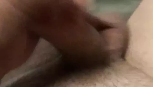 Yarağı ov ve boşalmanın tadını çıkar