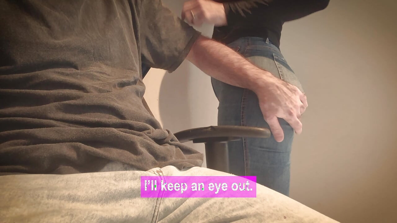 Gift kollega sugde meg av på kontoret mens mannen hennes kom