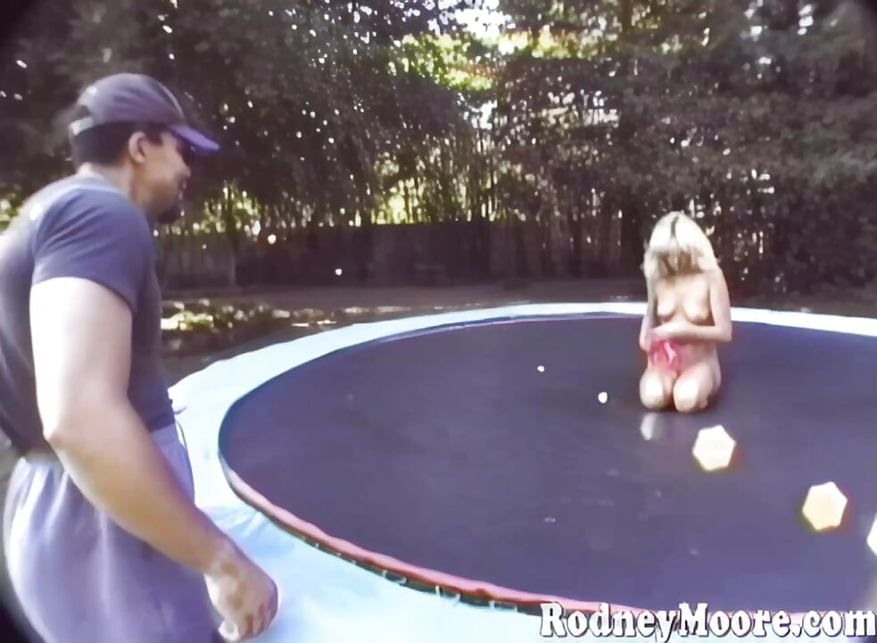 90s Slutty Starlet Gets Anal & 4 Facials Nicole London