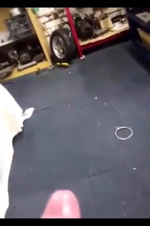 mi devo nascondere
