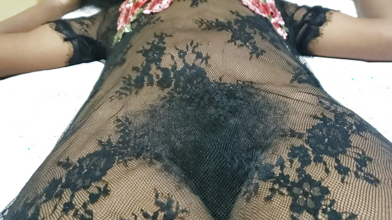 Καυτή MILF σε κοντινό πλάνο μουνί κάτω από εσώρουχα XXX Amateur