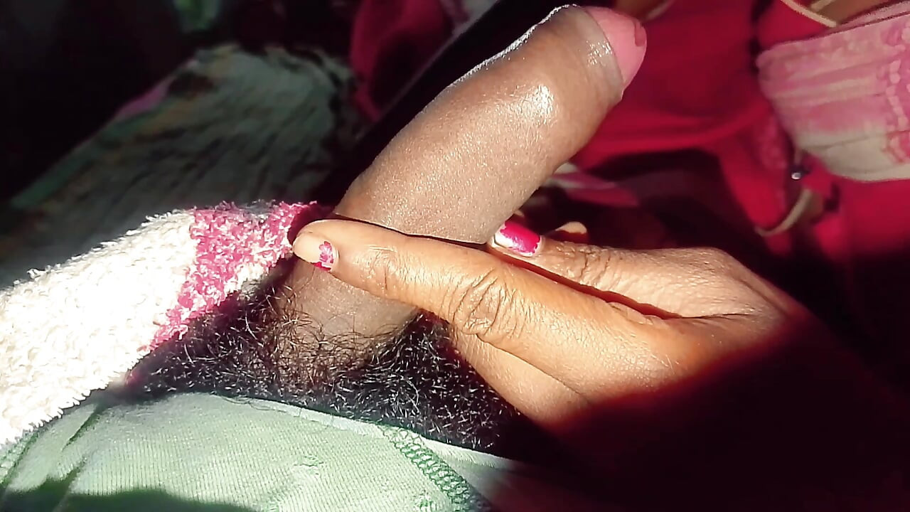 Desi sex video bhabhi ke sat sex land mu me lene wala video