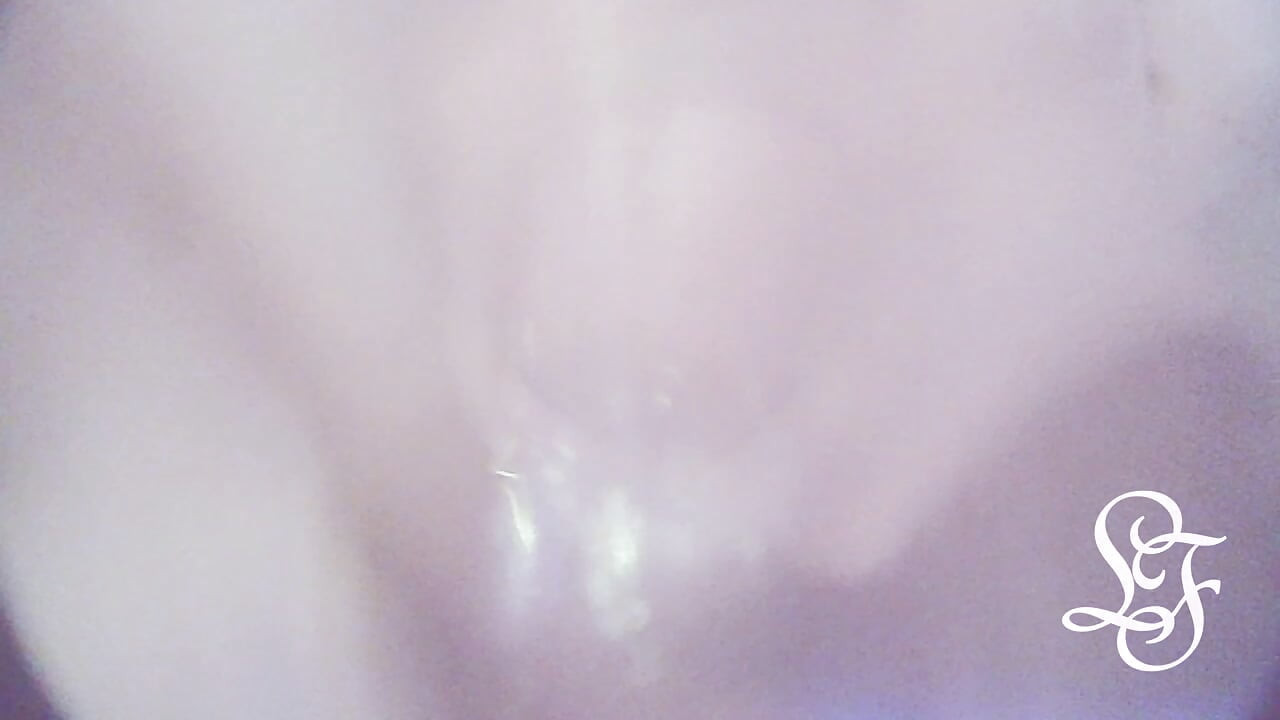 一日中おしっこを温かくしてお前の顔に温かいシャワーを浴びさせたんだ。