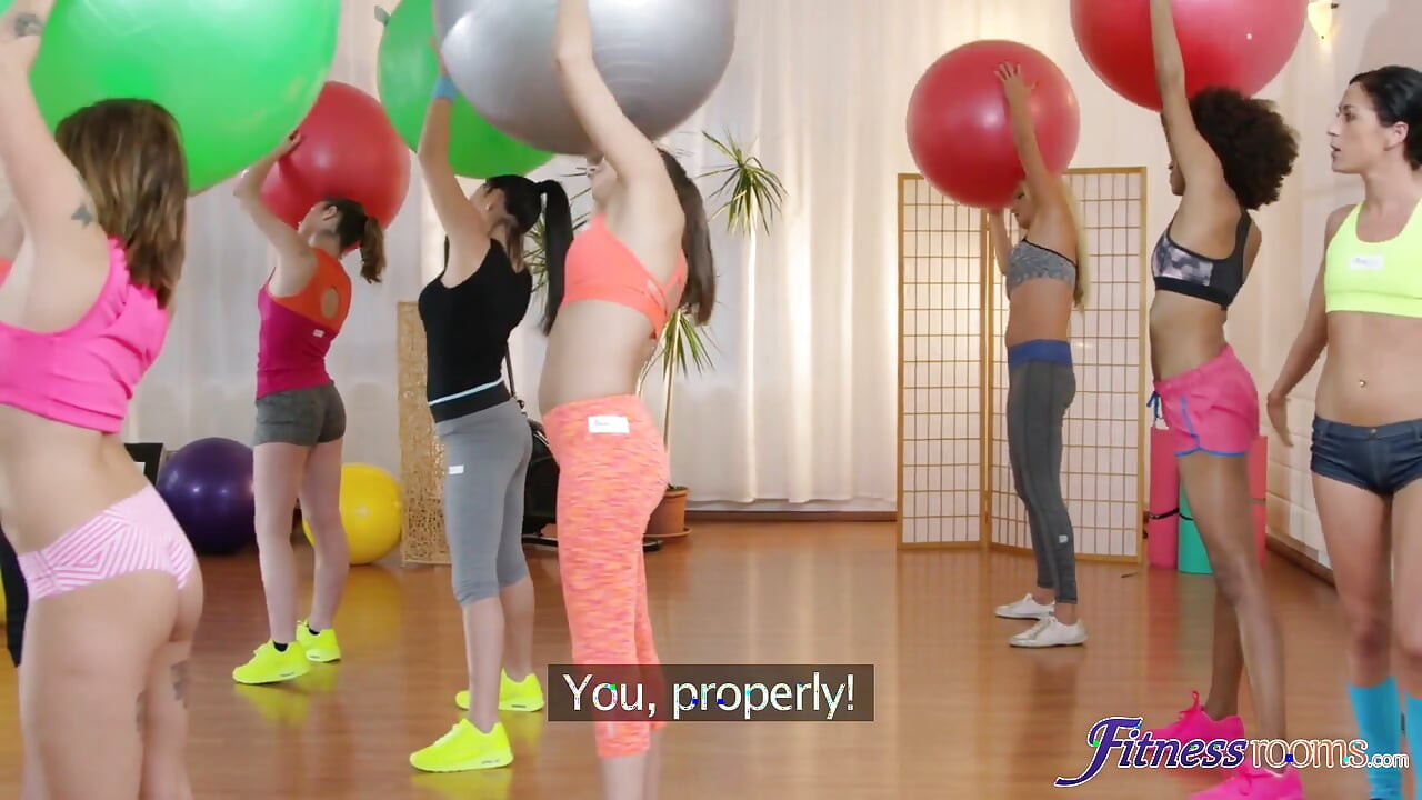 Fitness Rooms - Gym MILF and Students Have Passionate Lesbian Threesome