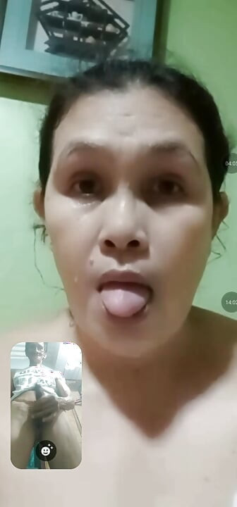 After work she taking a bath while im jercking